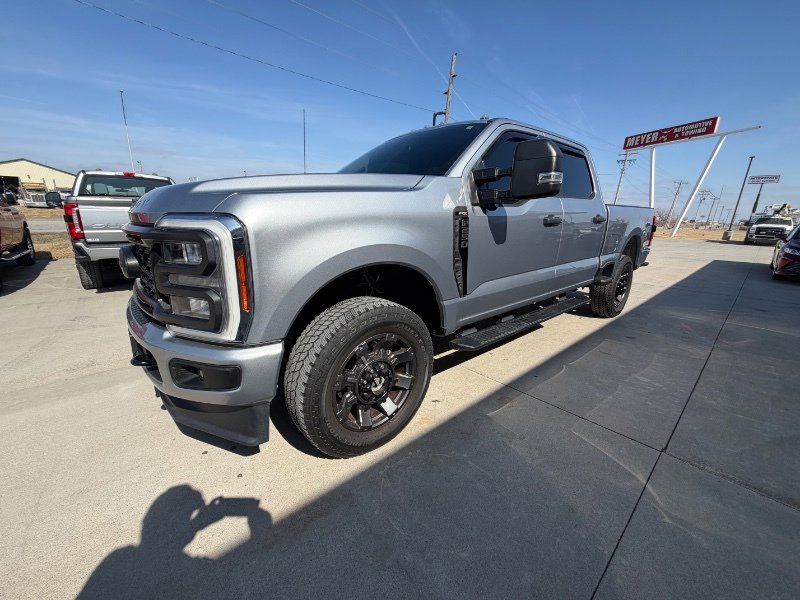 Used 2023 Ford F250 XL w/ STX Appearance Package image 4