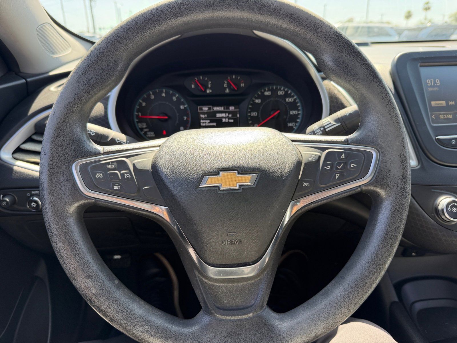 Used 2017 Chevrolet Malibu LS FWD image 9