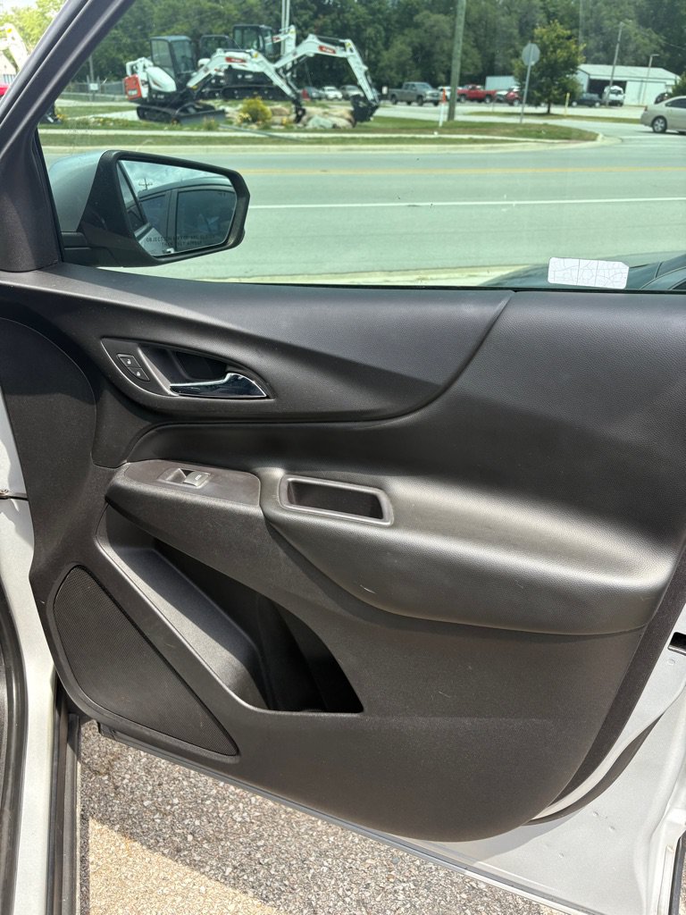 Used 2019 Chevrolet Equinox LT FWD image 15