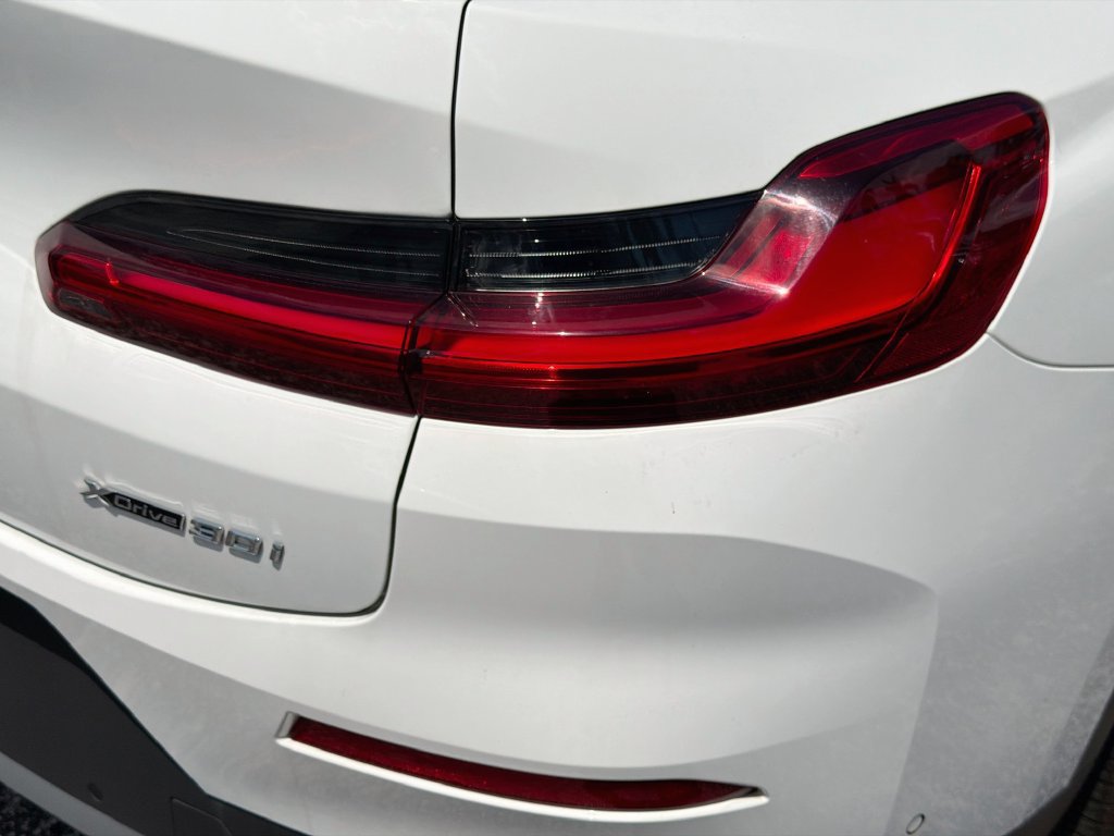 Used 2023 BMW X4 xDrive30i w/ Parking Assistance Package AWD/4WD image 28