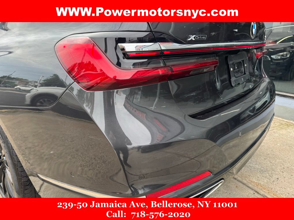 Used 2022 BMW 740i xDrive AWD/4WD image 16