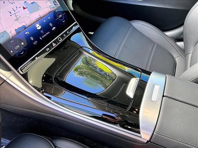 Used 2025 Mercedes-Benz C 300 Sedan image 15