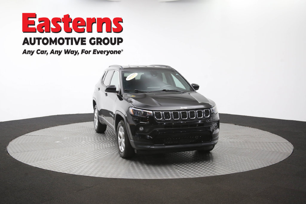Used 2024 Jeep Compass Latitude AWD/4WD image 52