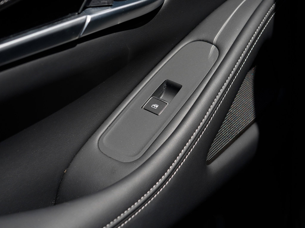 Used 2025 INFINITI QX60 Pure image 33