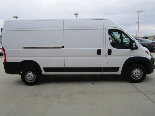 Used 2025 RAM ProMaster 2500 w/ Convenience Group image 6