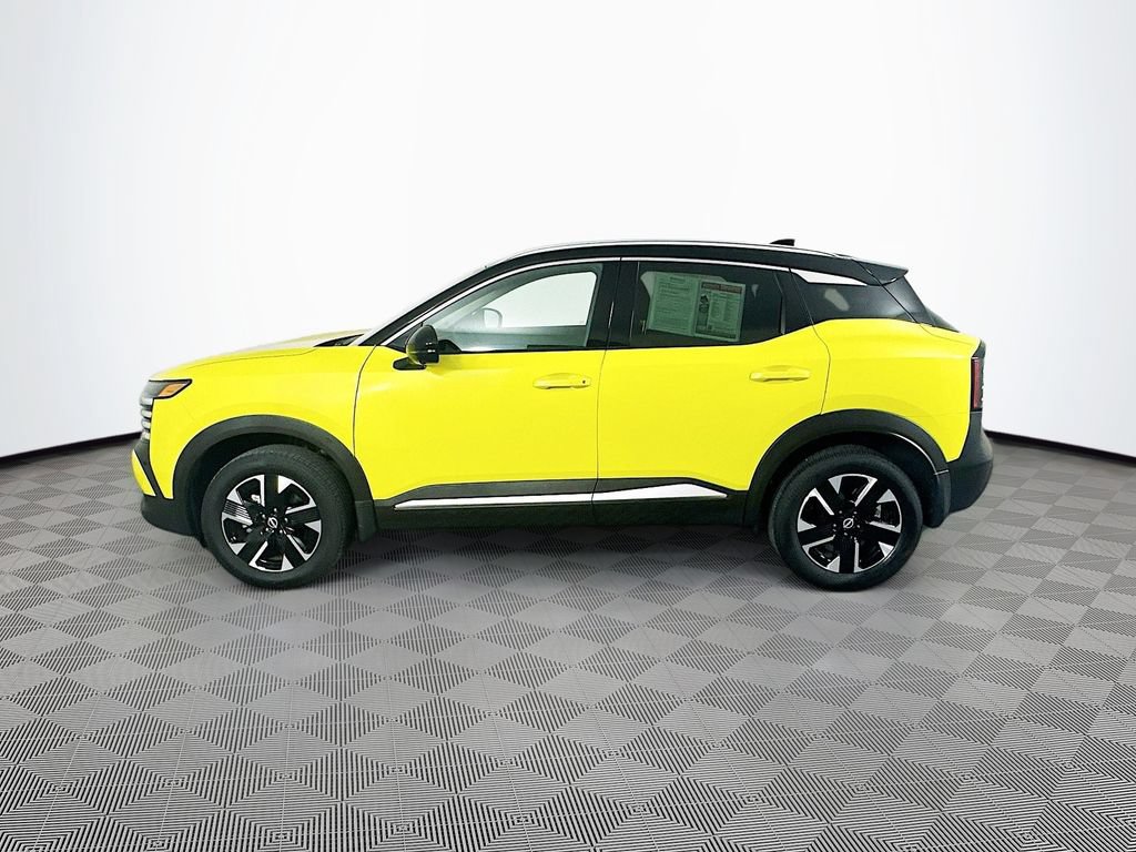 Certified 2025 Nissan Kicks SR FWD image 7