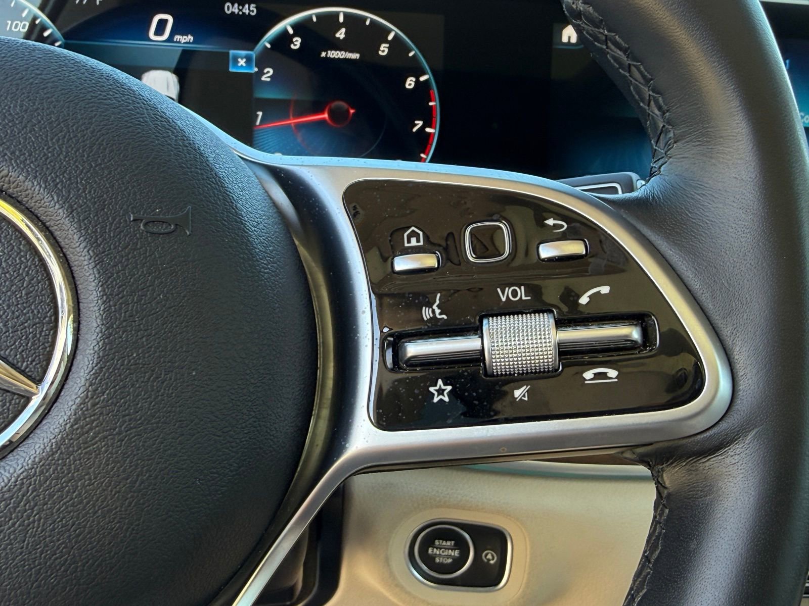 Used 2022 Mercedes-Benz GLS 450 4MATIC image 32