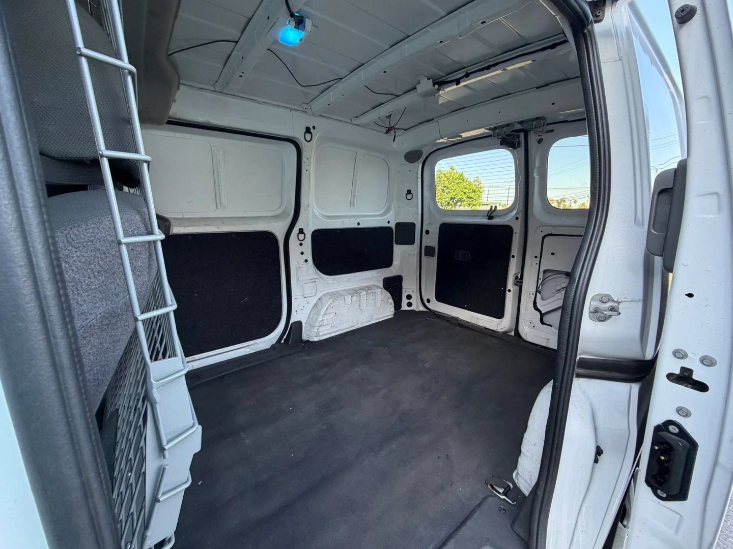 Used 2020 Nissan NV200 SV w/ Back Door Glass Package FWD image 12