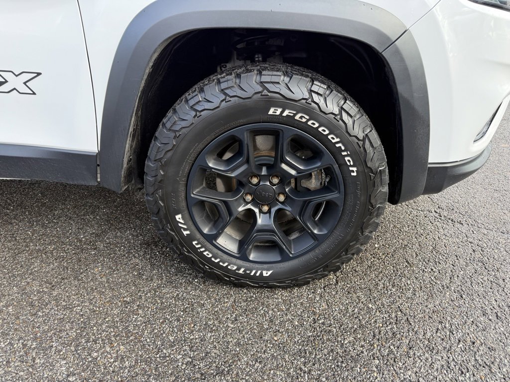 Used 2022 Jeep Cherokee Latitude w/ Trailer Tow Group image 33