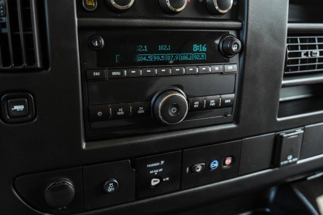 Used 2015 Chevrolet Express 2500 LT w/ LT Preferred Equipment Group RWD image 27