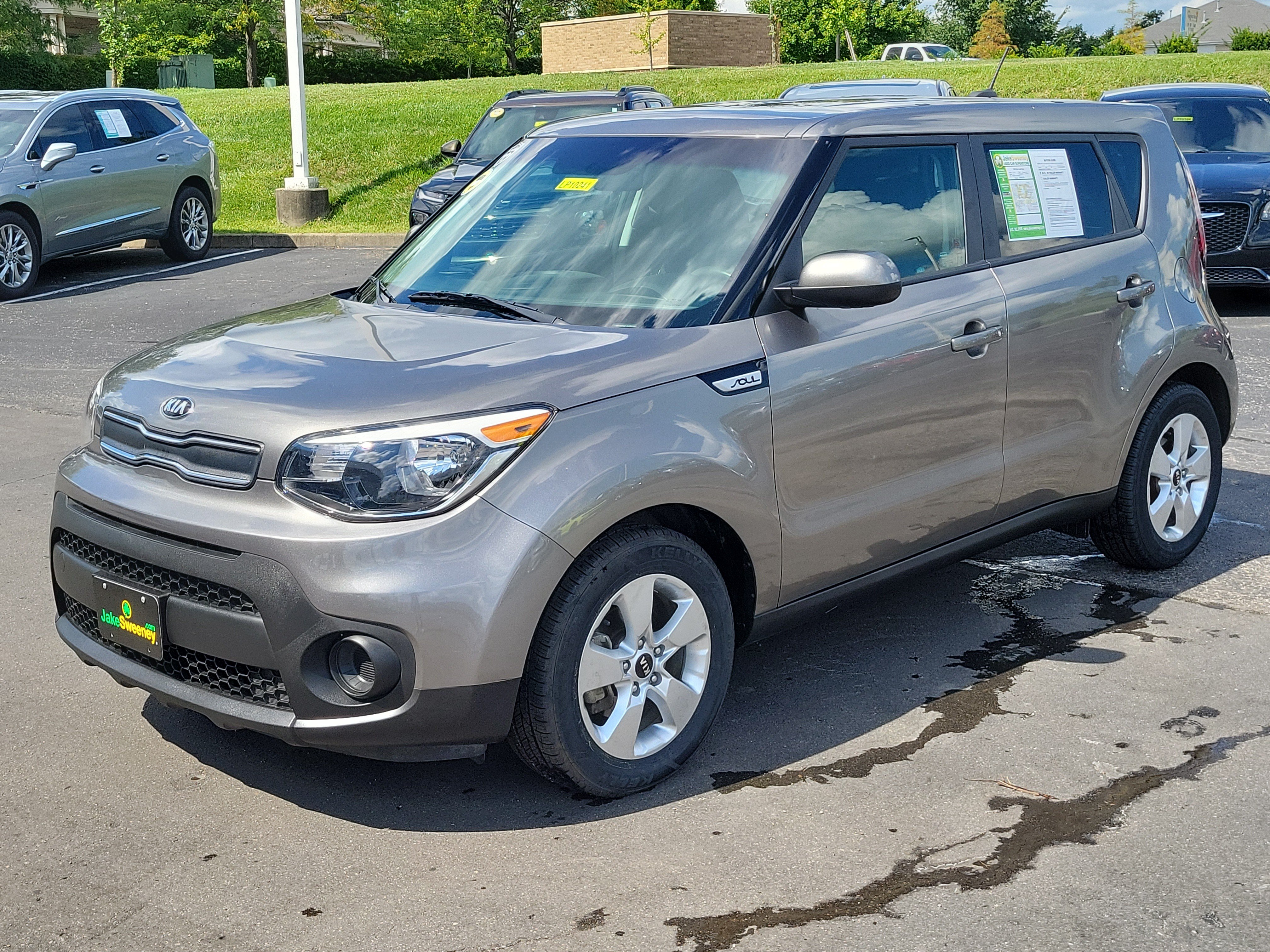 Used 2018 Kia Soul FWD image 2