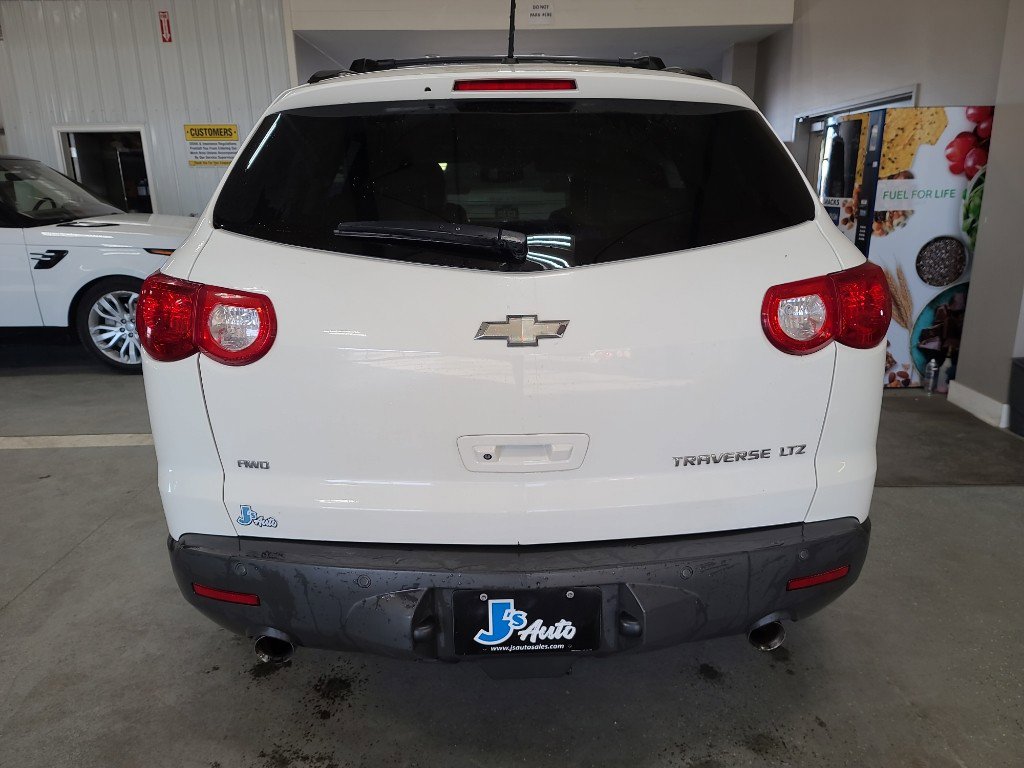 Used 2012 Chevrolet Traverse LTZ image 6