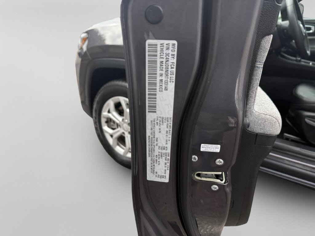 Used 2024 Jeep Compass Latitude AWD/4WD image 26