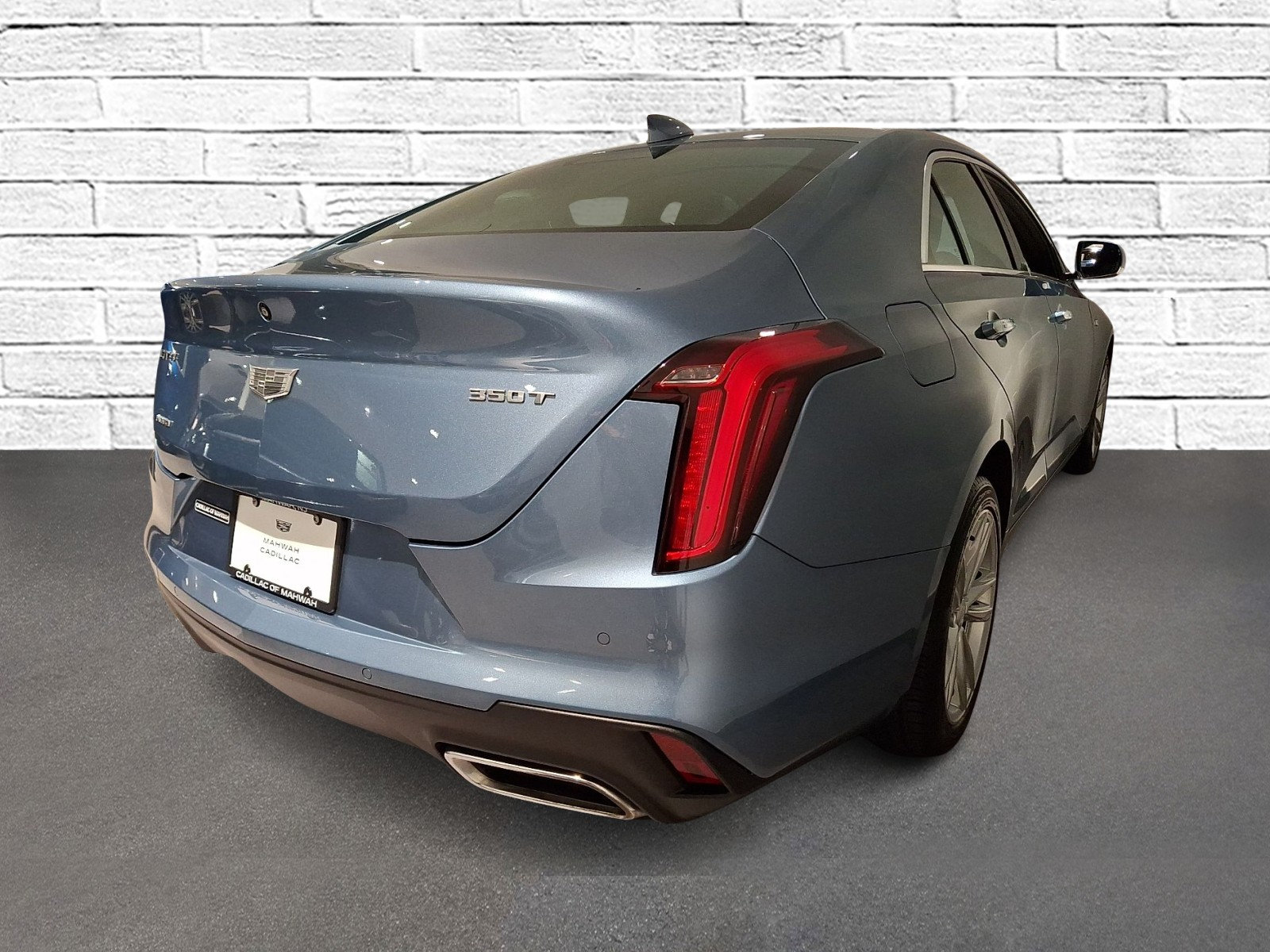 Certified 2023 Cadillac CT4 Luxury w/ Sun And Sound Package AWD/4WD image 5