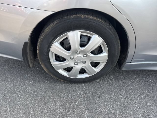 Used 2015 Subaru Legacy 2.5i AWD/4WD image 9