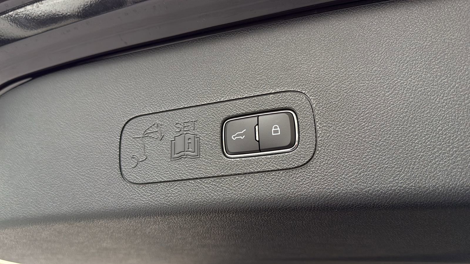 New 2026 Lincoln Aviator AWD image 13