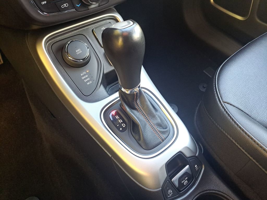 Used 2019 Jeep Compass Latitude image 32