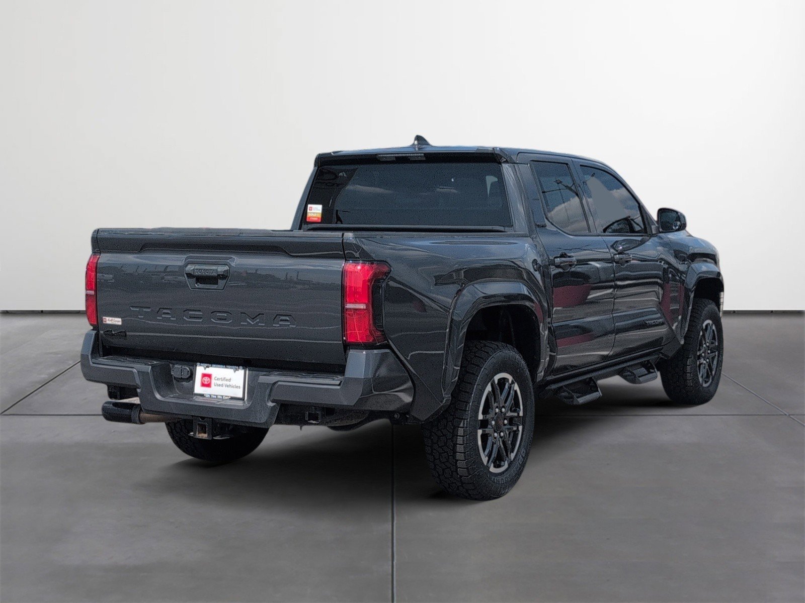 Certified 2024 Toyota Tacoma SR5 AWD/4WD image 5