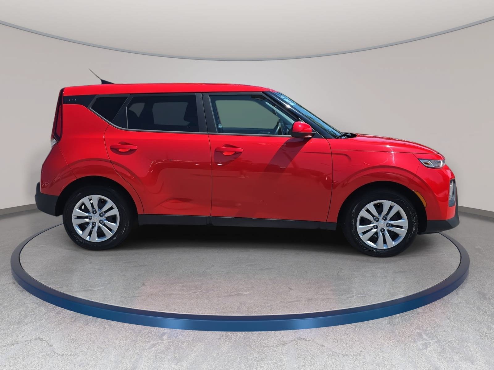 Used 2022 Kia Soul LX FWD image 4
