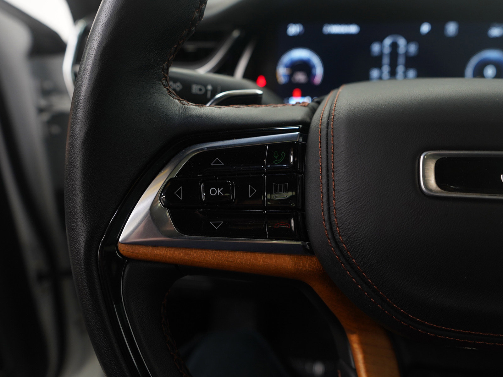 Used 2023 Jeep Grand Cherokee L Summit image 19