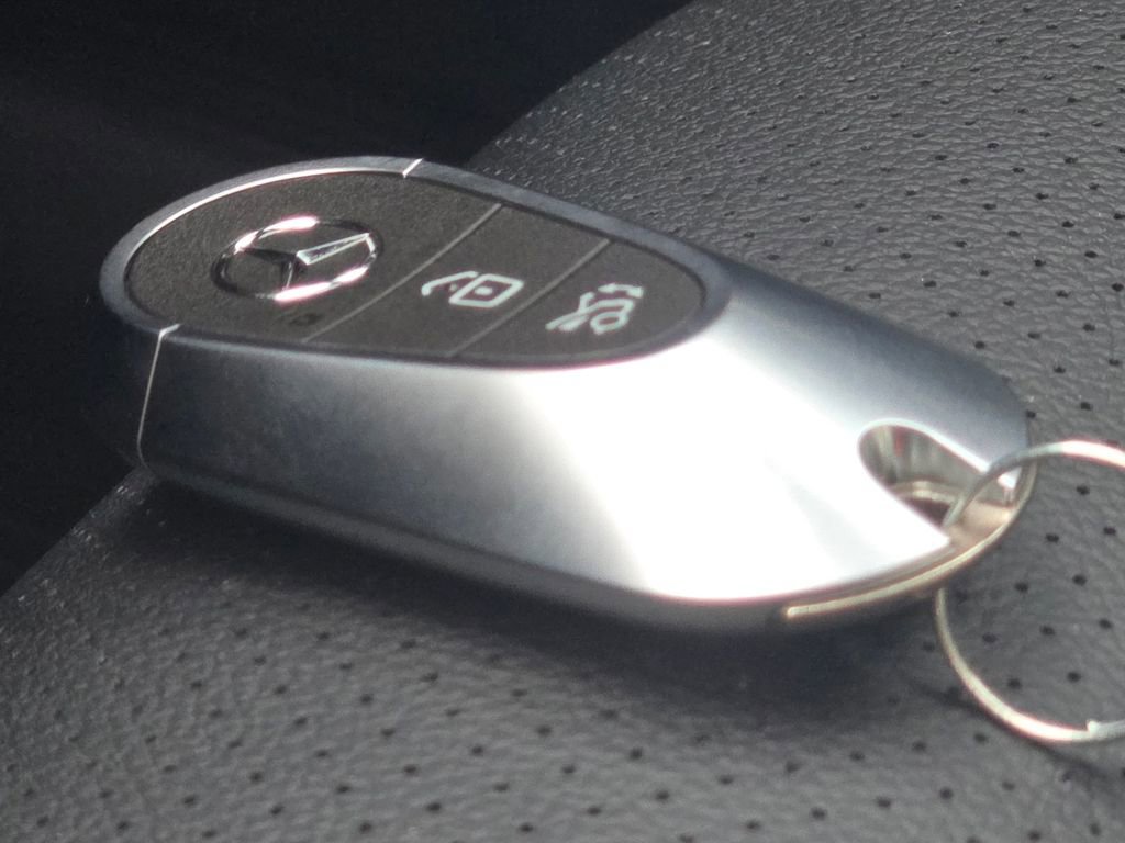 Certified 2026 Mercedes-Benz GLC 300 4MATIC image 39