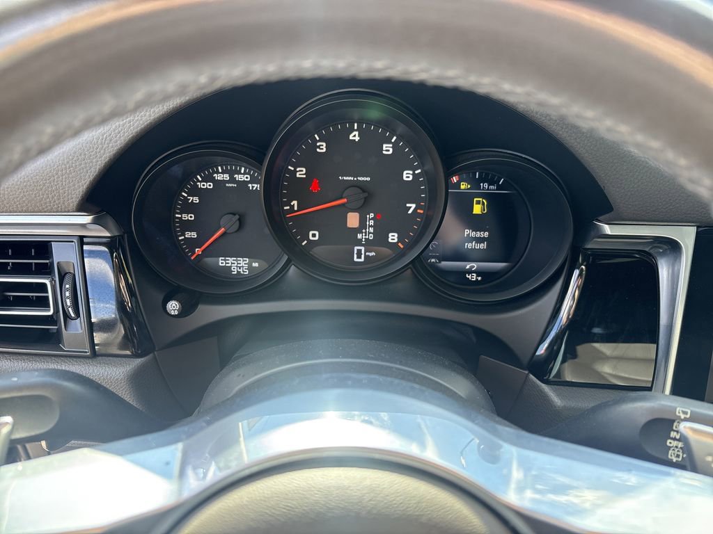 Used 2020 Porsche Macan AWD/4WD image 19