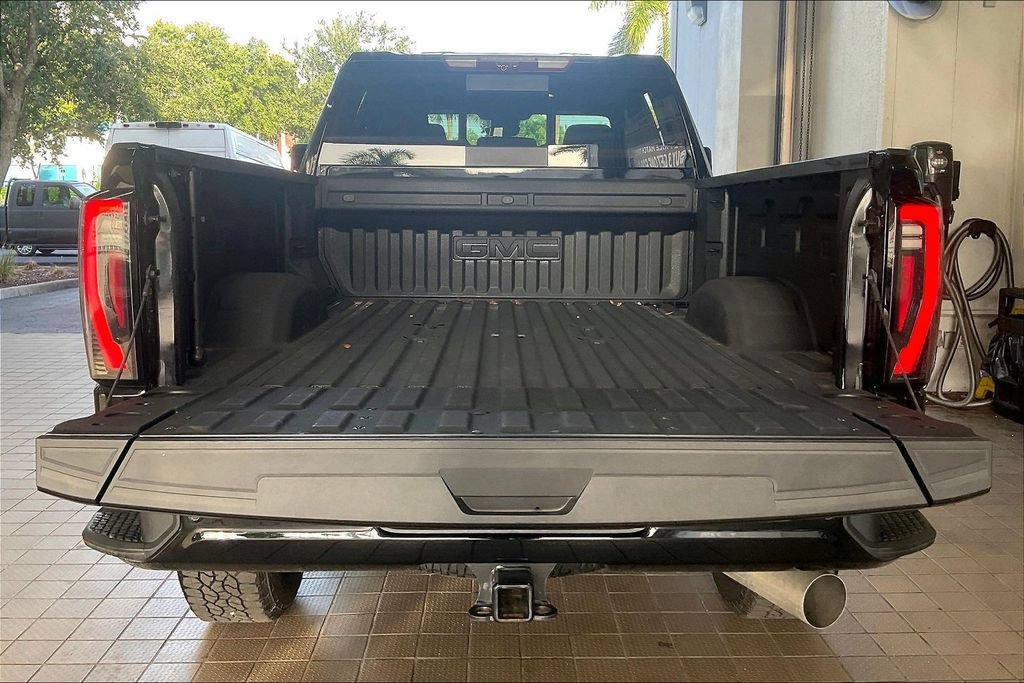Used 2025 GMC Sierra 2500 AT4 w/ AT4 Premium Plus Package AWD/4WD image 18