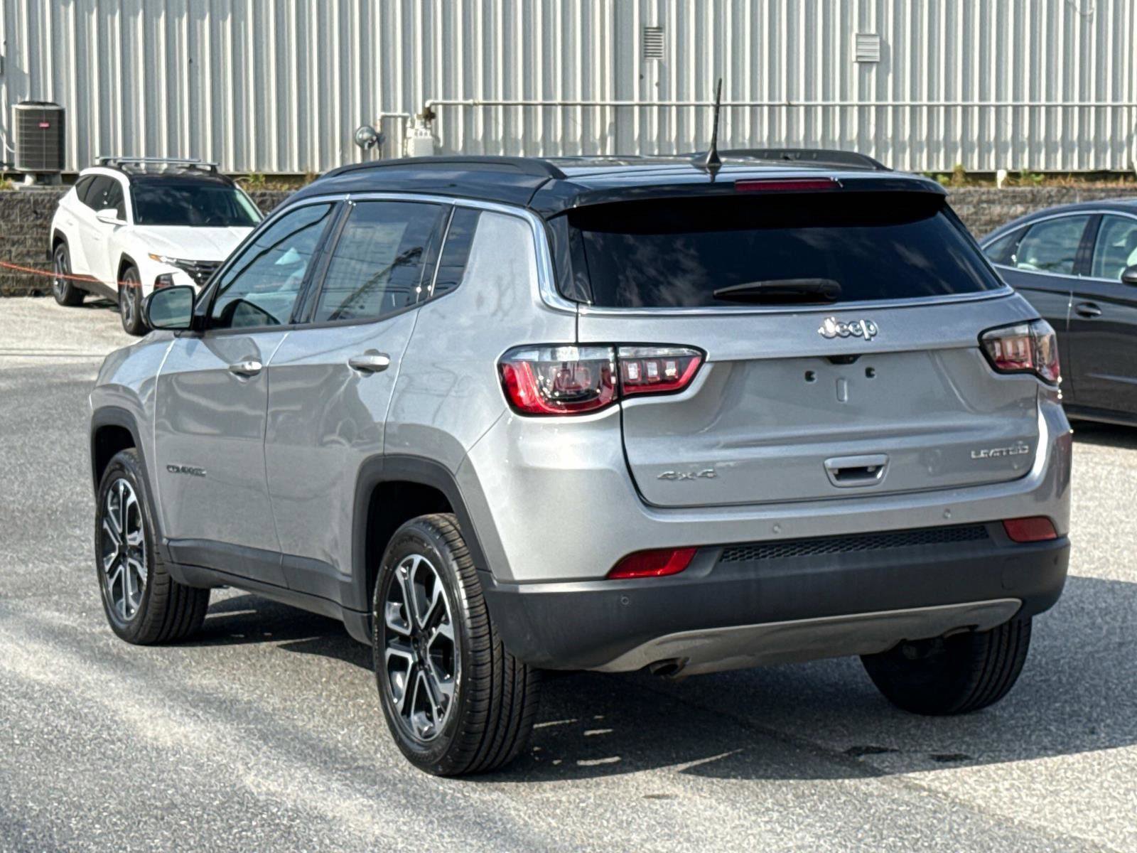 Used 2024 Jeep Compass Limited image 26