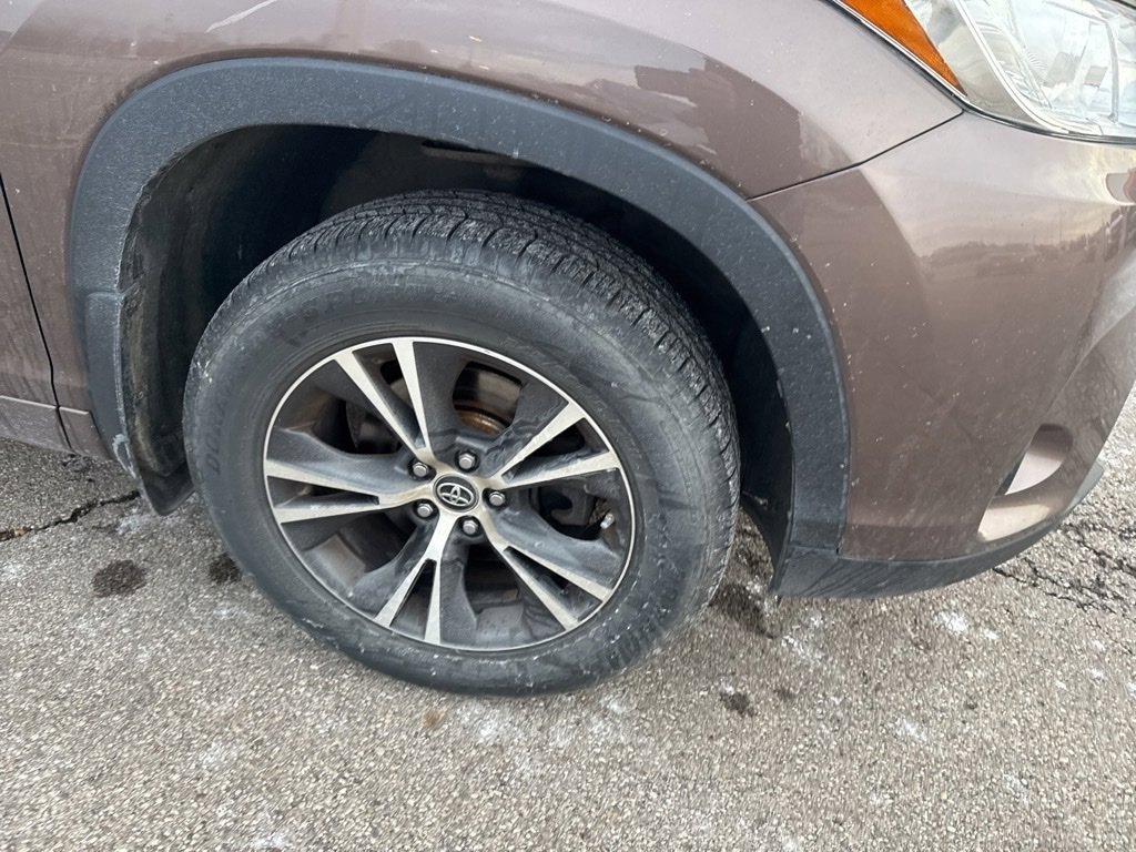 Used 2018 Toyota Highlander Plus image 11