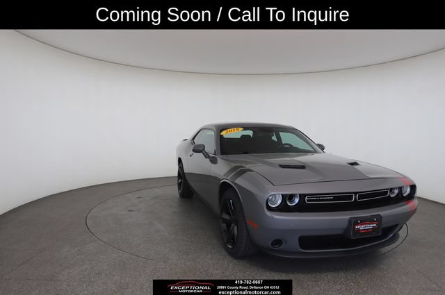 Used 2018 Dodge Challenger SXT RWD image 29