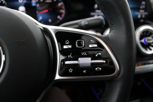 Used 2023 Mercedes-Benz GLB 250 4MATIC image 20
