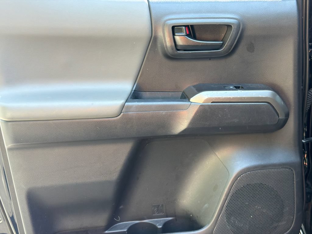 Used 2022 Toyota Tacoma SR5 w/ Technology Package RWD image 24