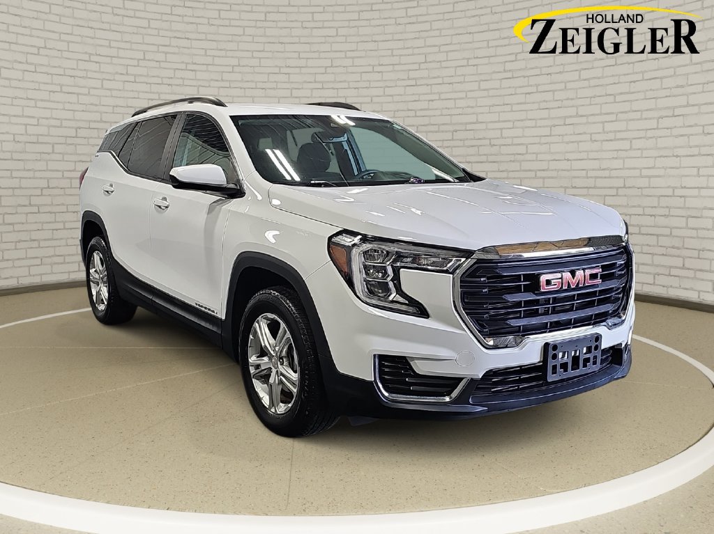 Used 2023 GMC Terrain SLE w/ Driver Convenience Package AWD/4WD image 3