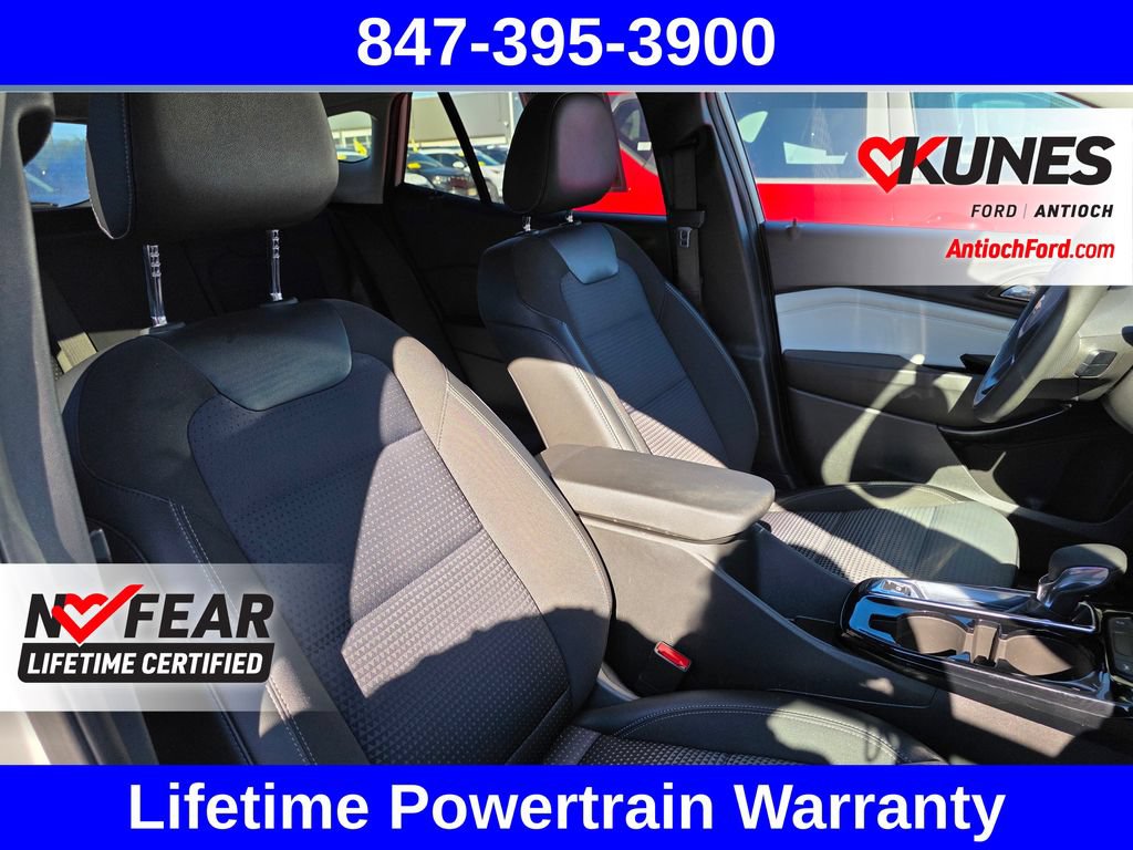 Used 2025 Chevrolet Trax LT FWD image 40
