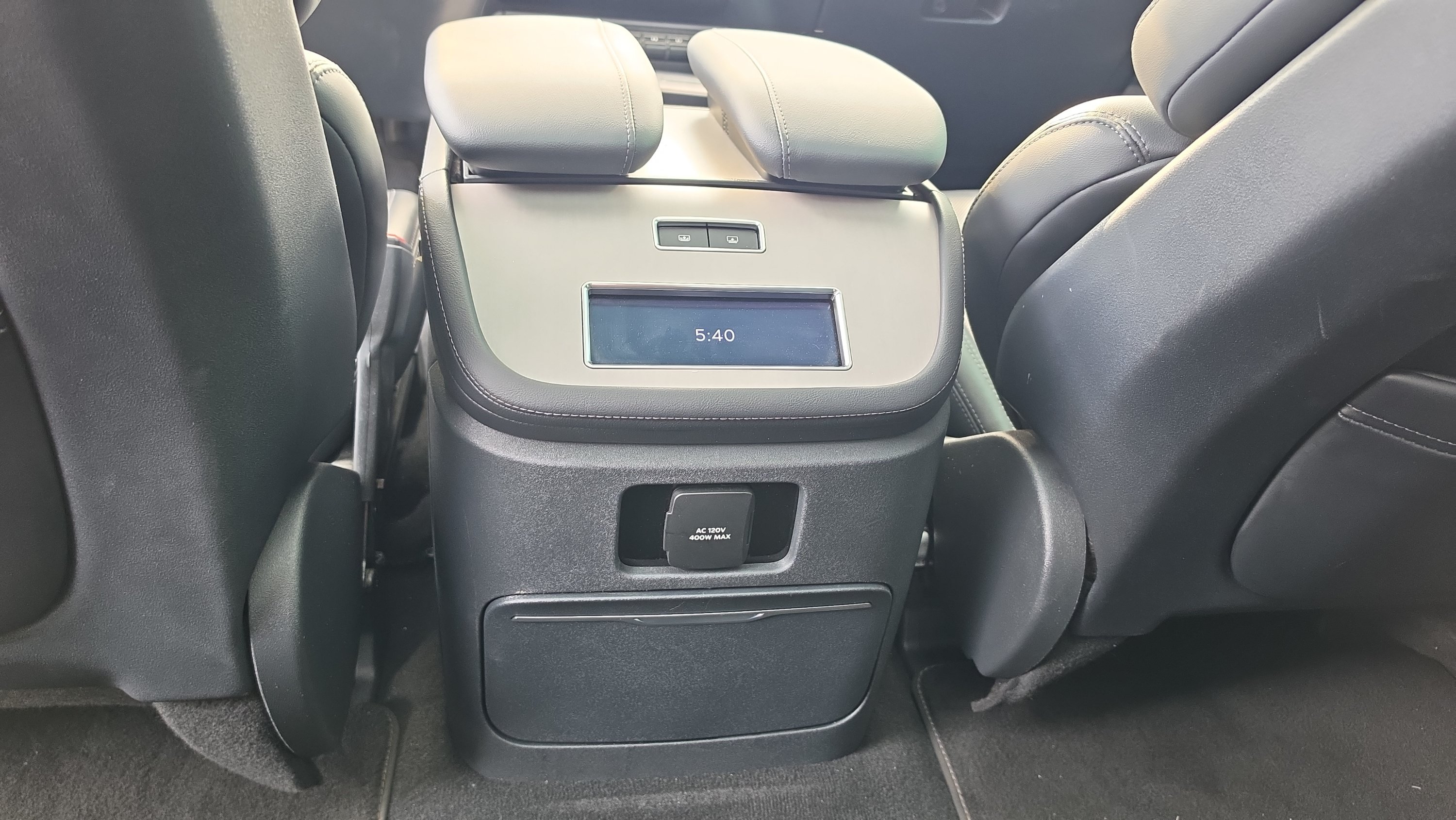 Used 2025 Lincoln Navigator Reserve AWD/4WD image 23