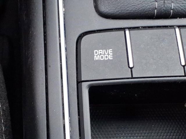 Used 2020 Kia Sorento LX image 12