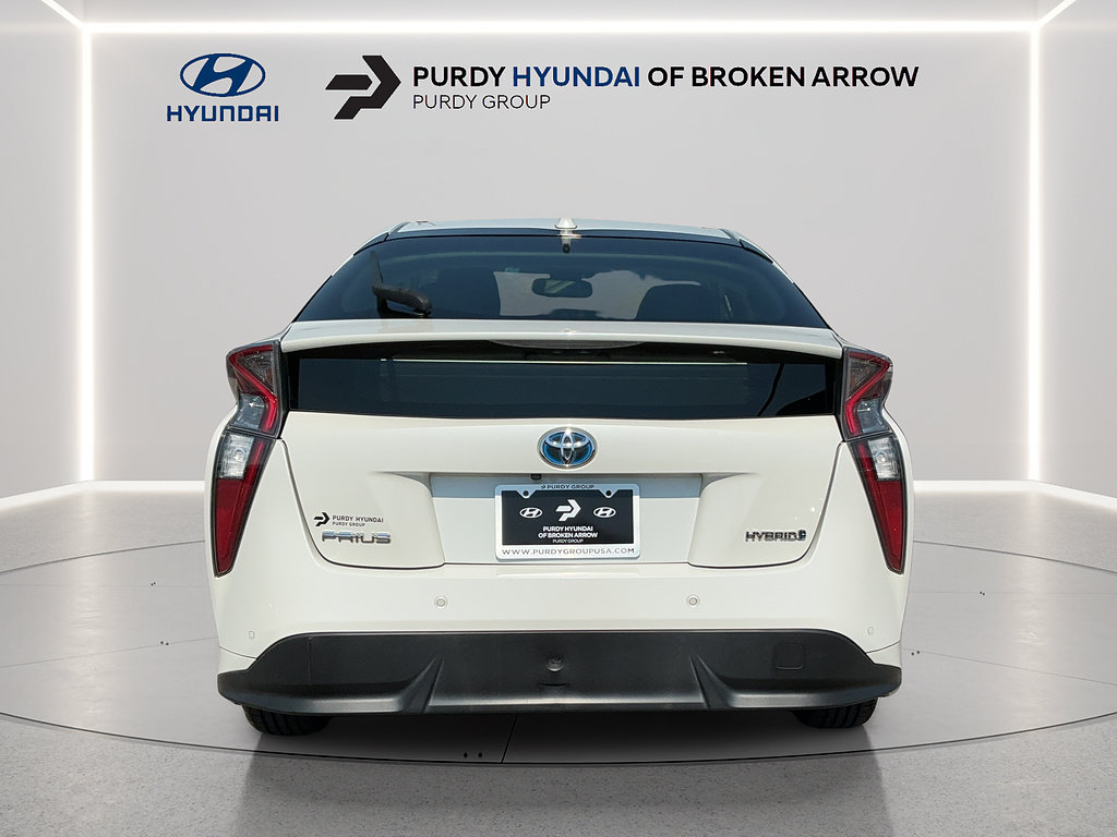 Used 2017 Toyota Prius Four Touring w/ Premium Convenience Package FWD image 4