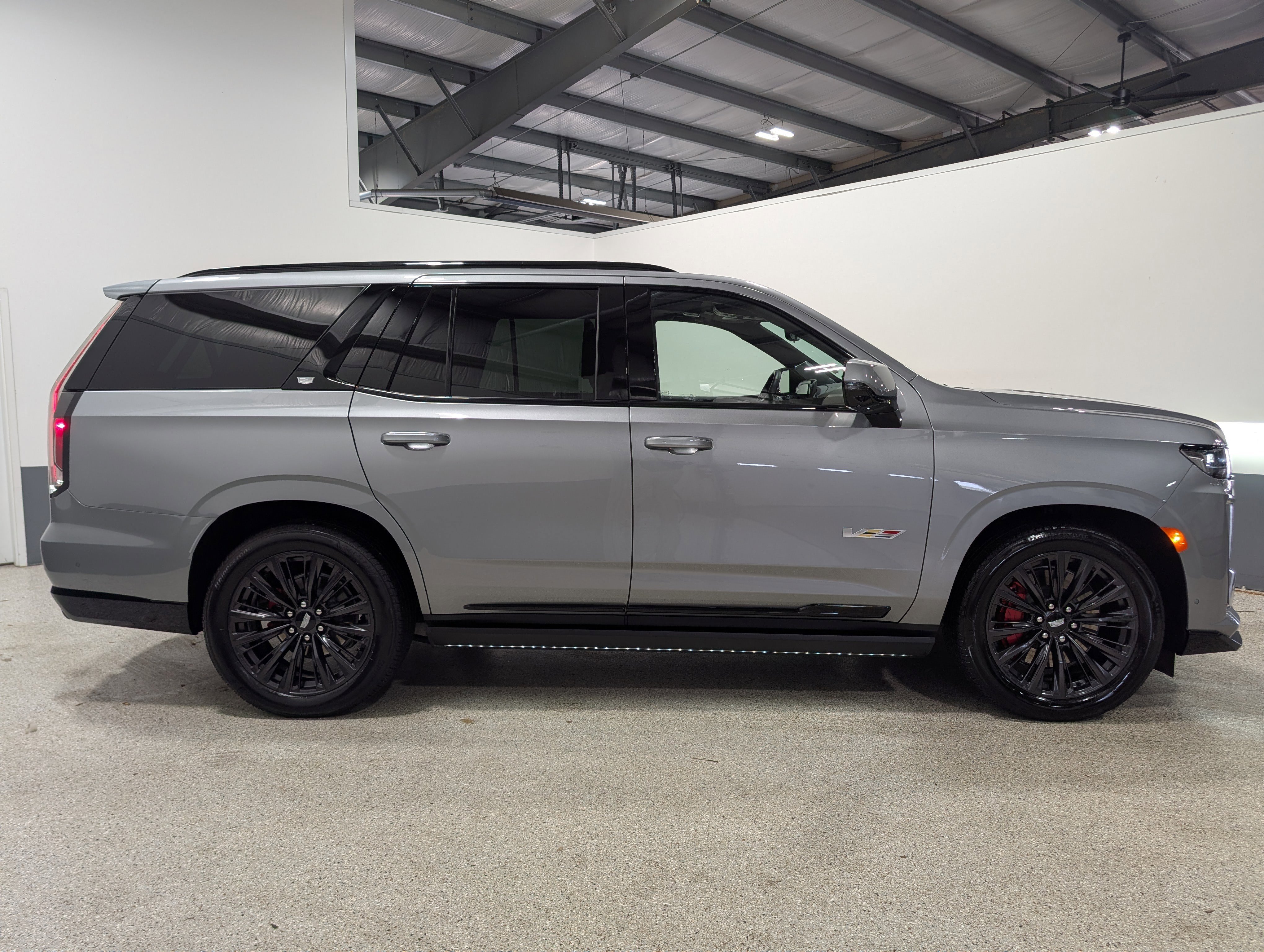 Used 2024 Cadillac Escalade V w/ LPO, ONYX Package AWD/4WD image 2