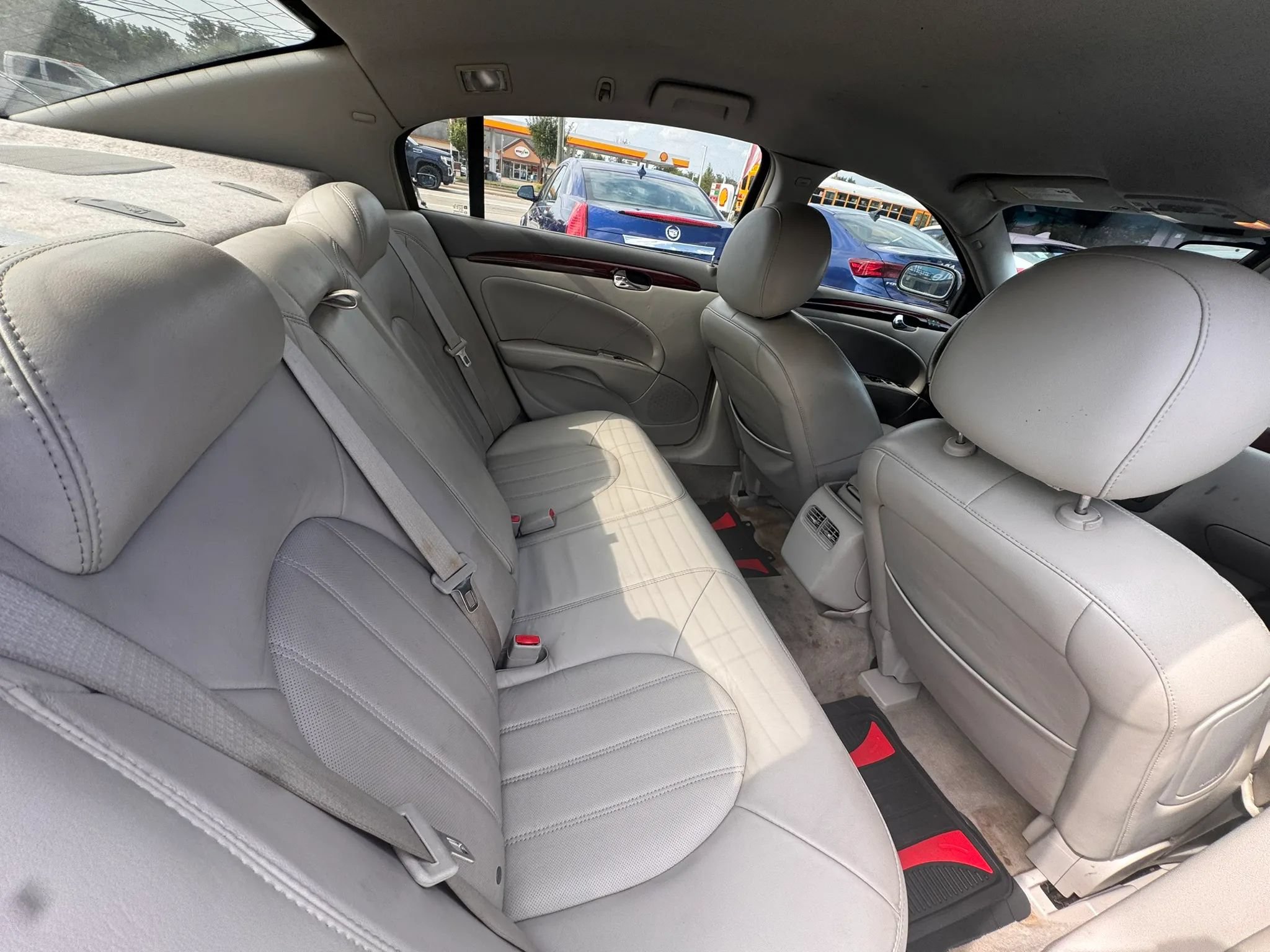 Used 2009 Buick Lucerne CXL FWD image 21
