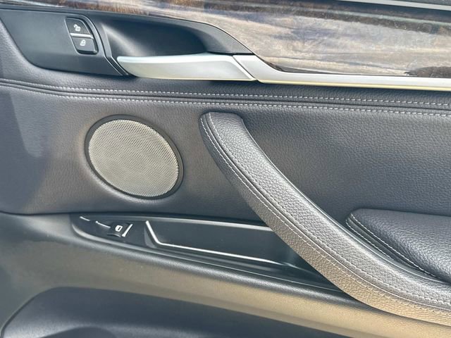 Used 2018 BMW X5 xDrive50i w/ M Sport Package image 69