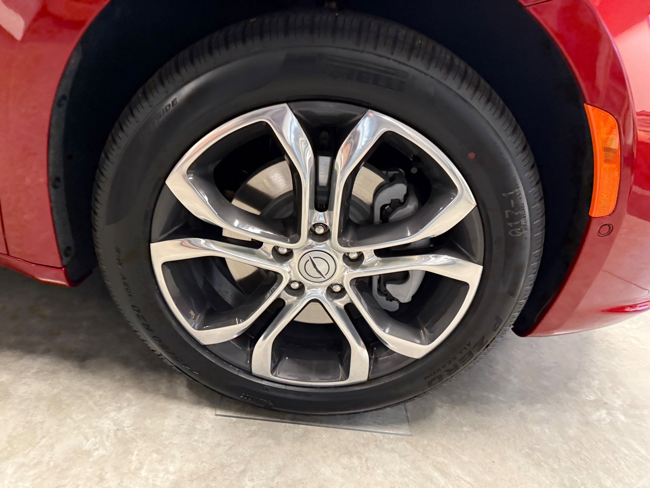 New 2026 Chrysler Pacifica Pinnacle w/ Trailer Tow Group AWD/4WD image 3