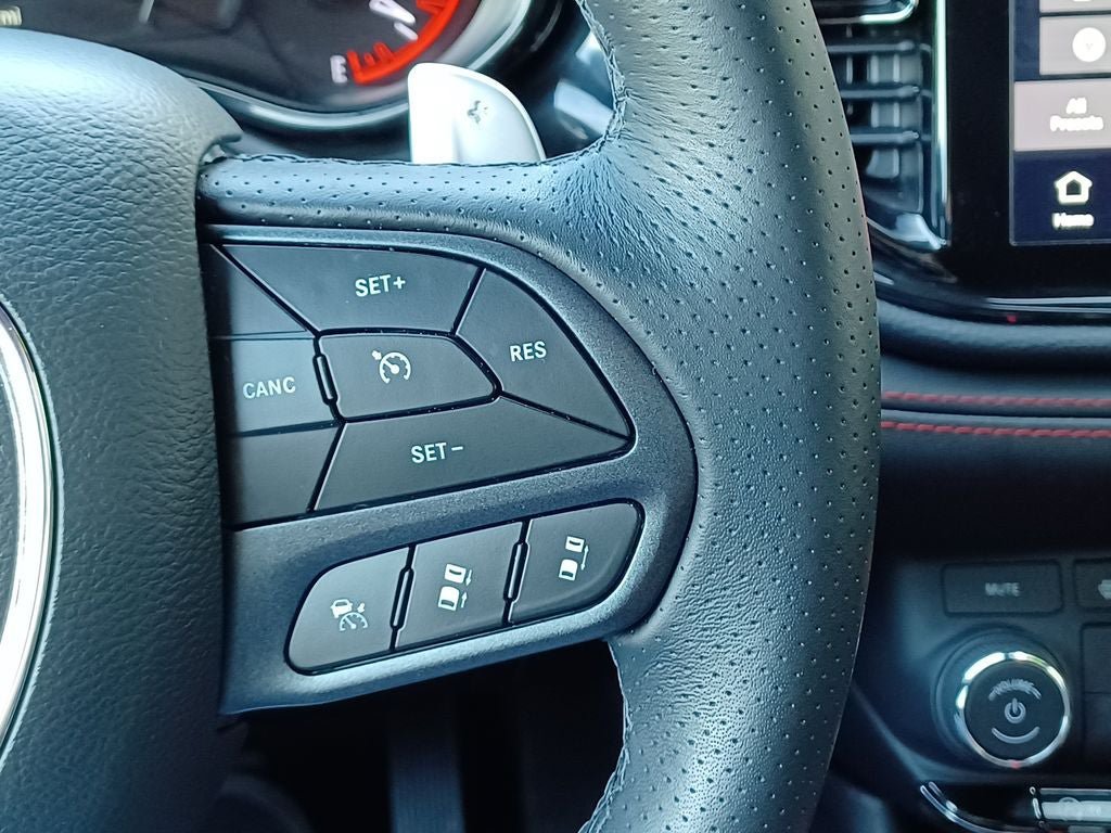 Used 2025 Dodge Durango GT AWD/4WD image 18