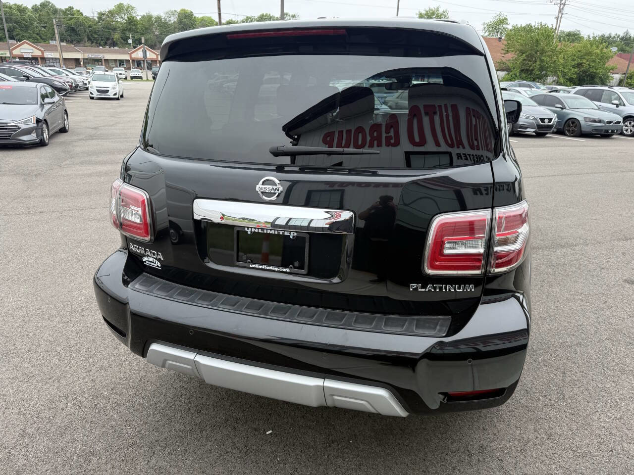 Used 2017 Nissan Armada Platinum w/ Interior Lighting Package AWD/4WD image 8