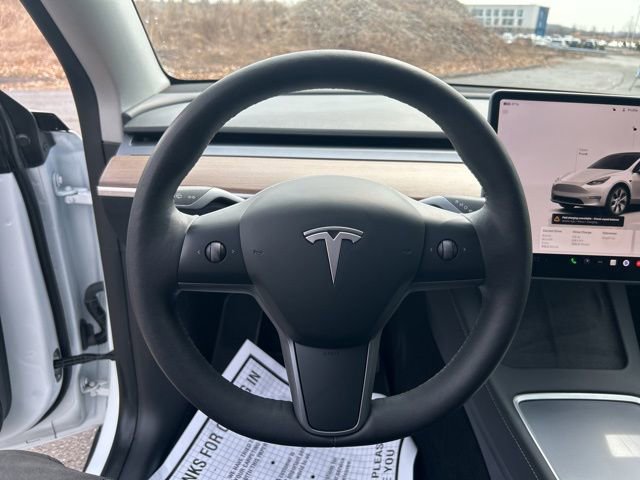 Used 2023 Tesla Model Y Long Range image 14