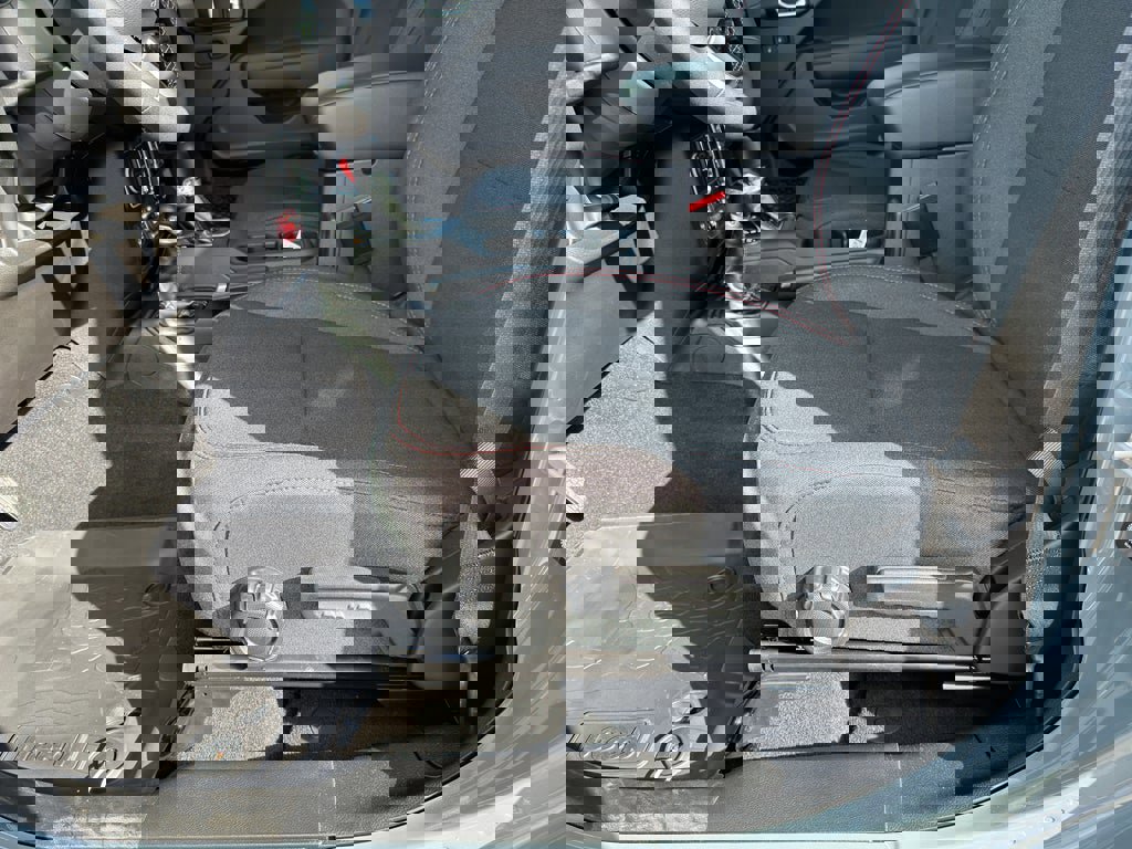 New 2025 Jeep Gladiator Rubicon w/ Convenience Group image 12