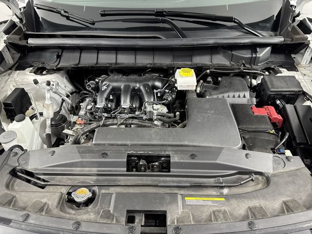 Used 2025 Nissan Pathfinder SL AWD/4WD image 28