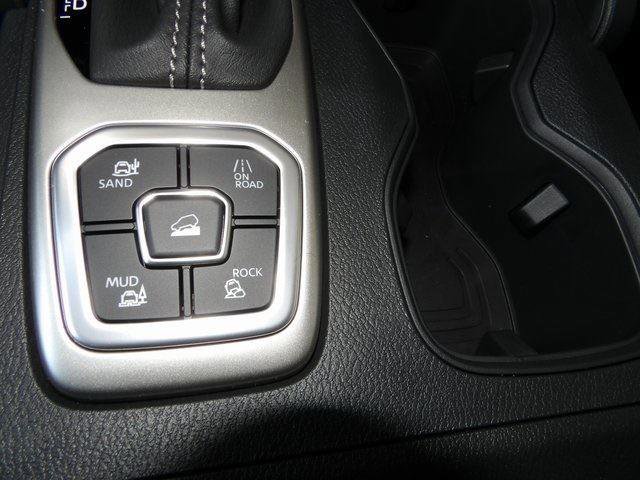 New 2026 Nissan Frontier SV w/ Tow Package image 21