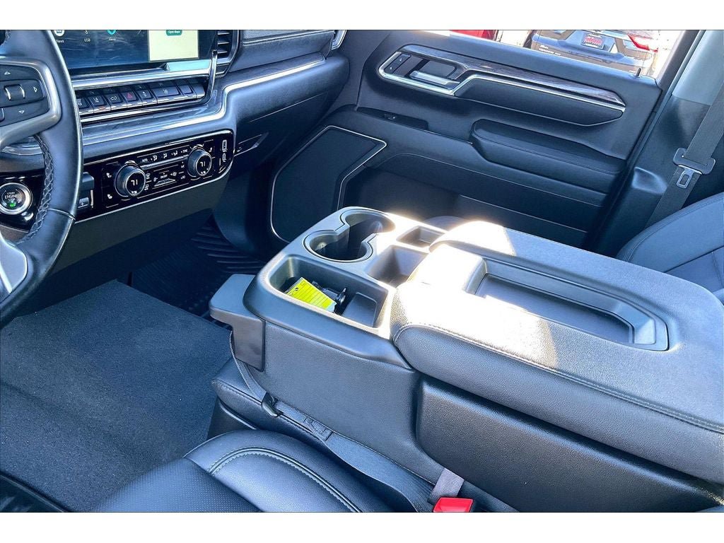Used 2025 Chevrolet Silverado 3500 LTZ AWD/4WD image 19