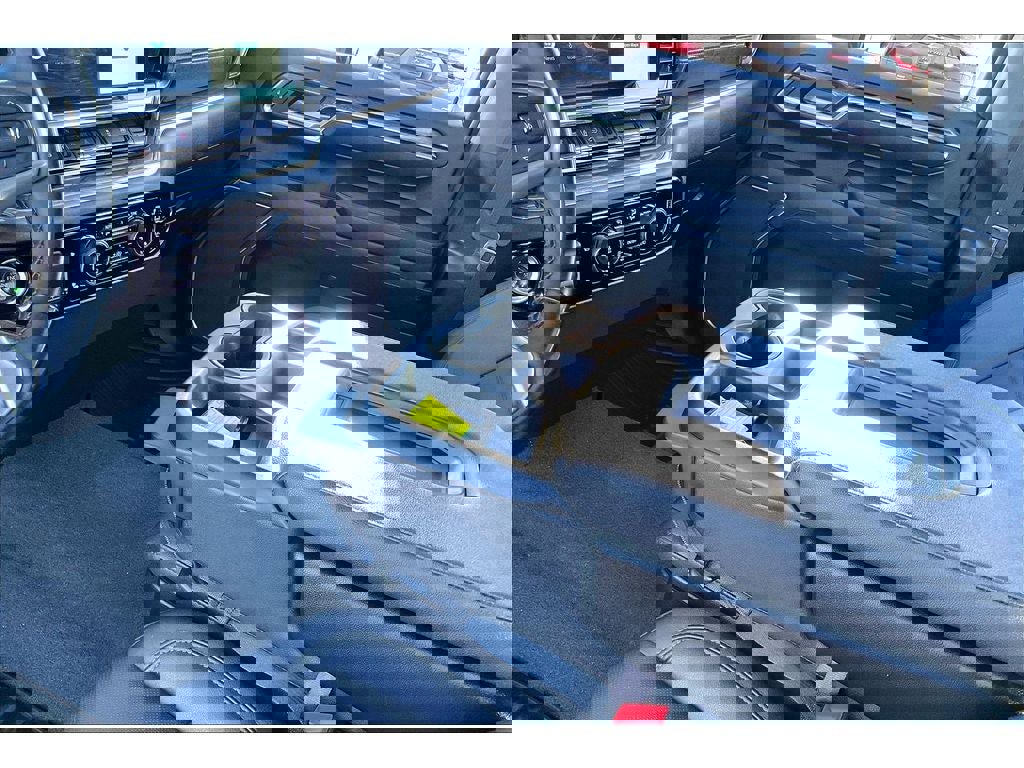 Used 2025 Chevrolet Silverado 3500 LTZ image 19