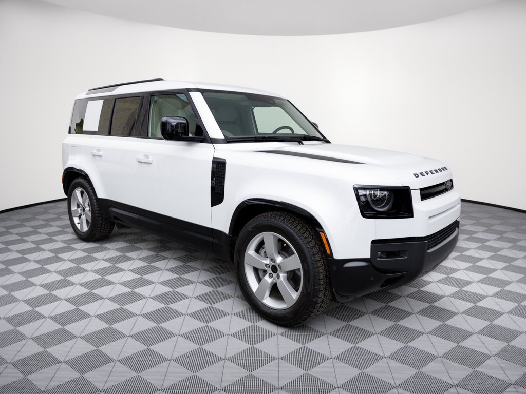 Certified 2026 Land Rover Defender 110 X-Dynamic SE AWD/4WD image 7